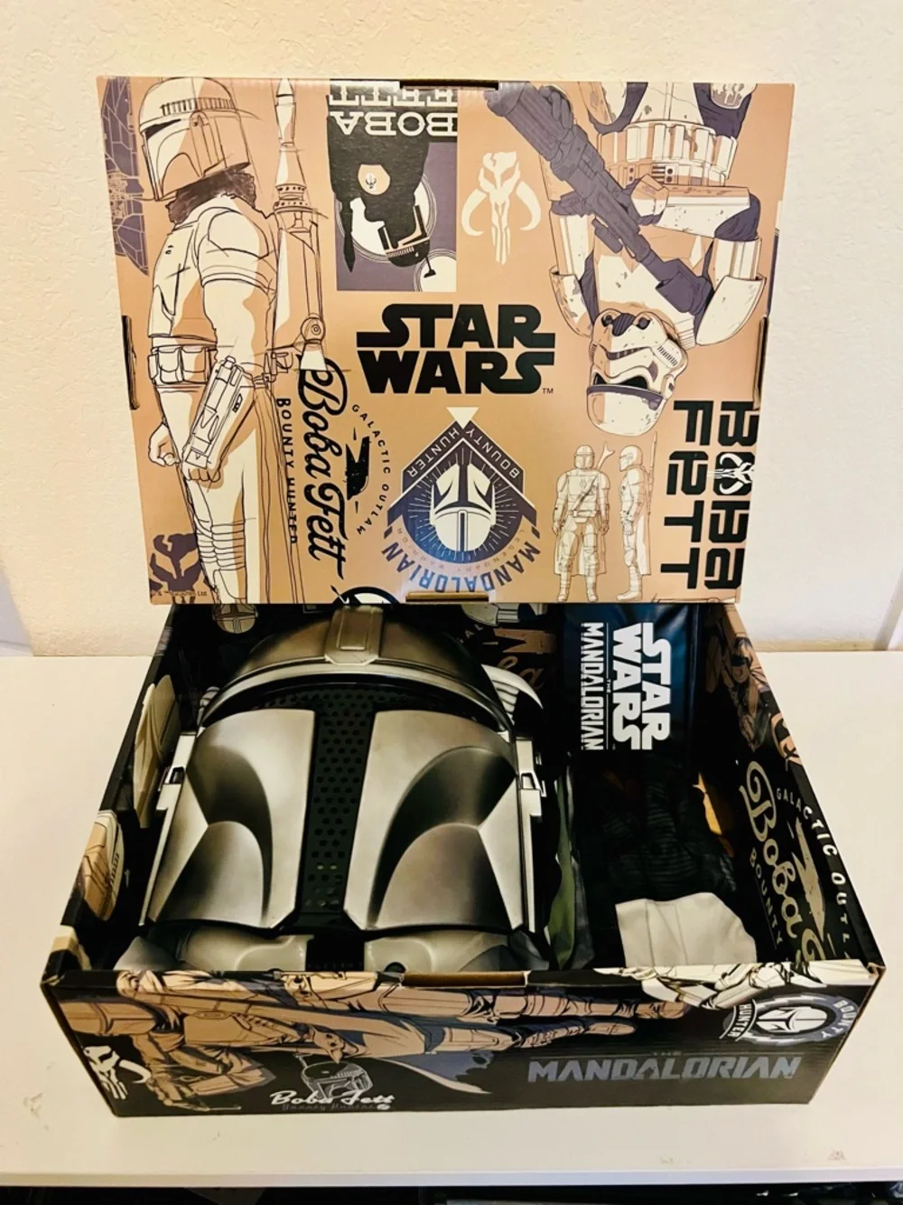 Star Wars Mandalorian Dress-Up Box Set - Picture 2 of 11